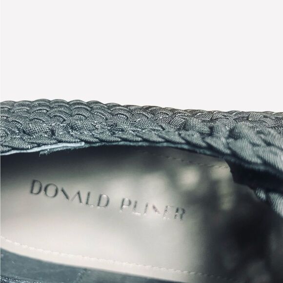 Donald Pliner Women's Sz 9 Napoli Crepe Elastic Tie Wedges Black - Picture 9 of 10